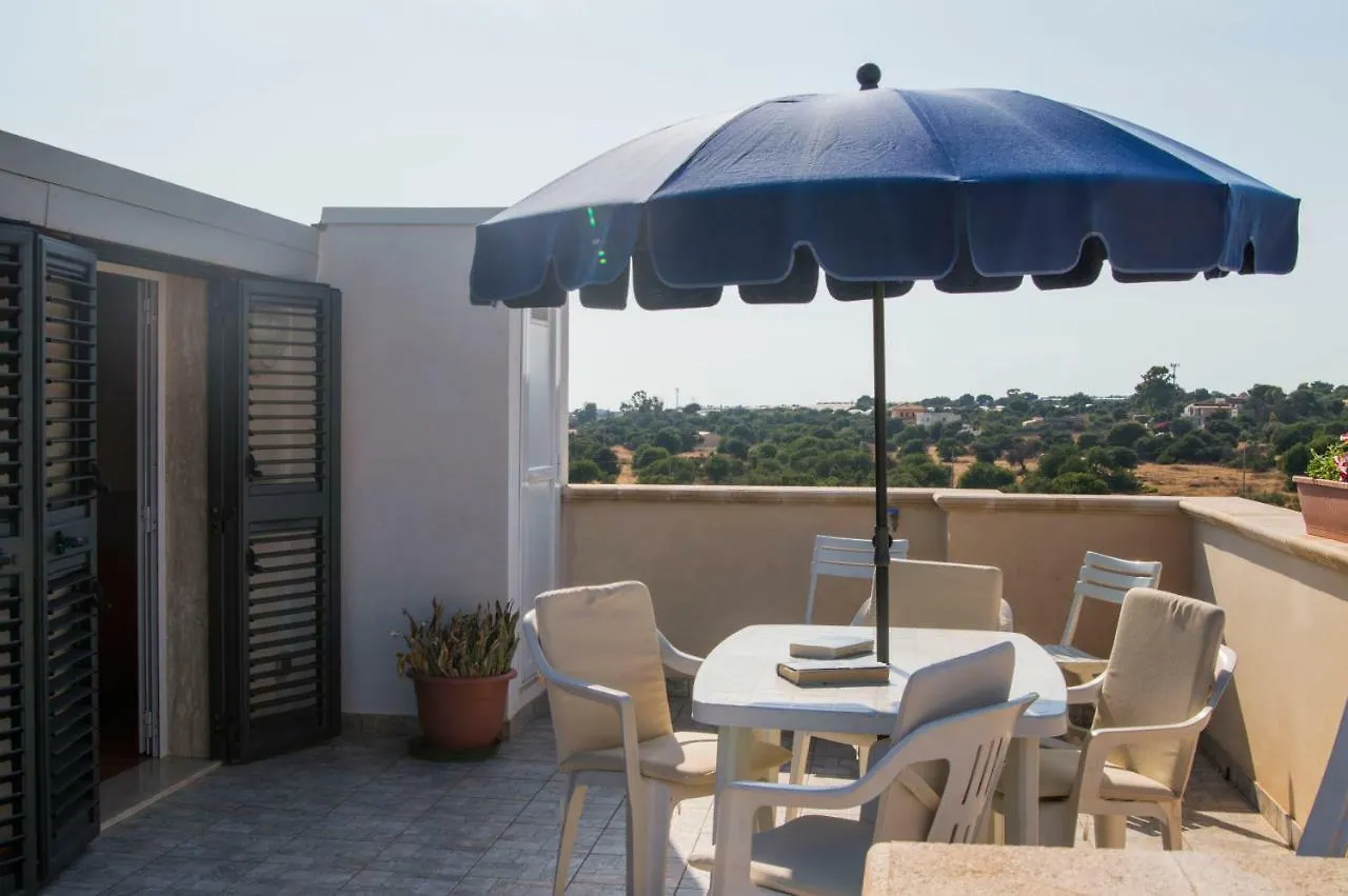 Appartamento Matisse Beach Punta Secca Italia
